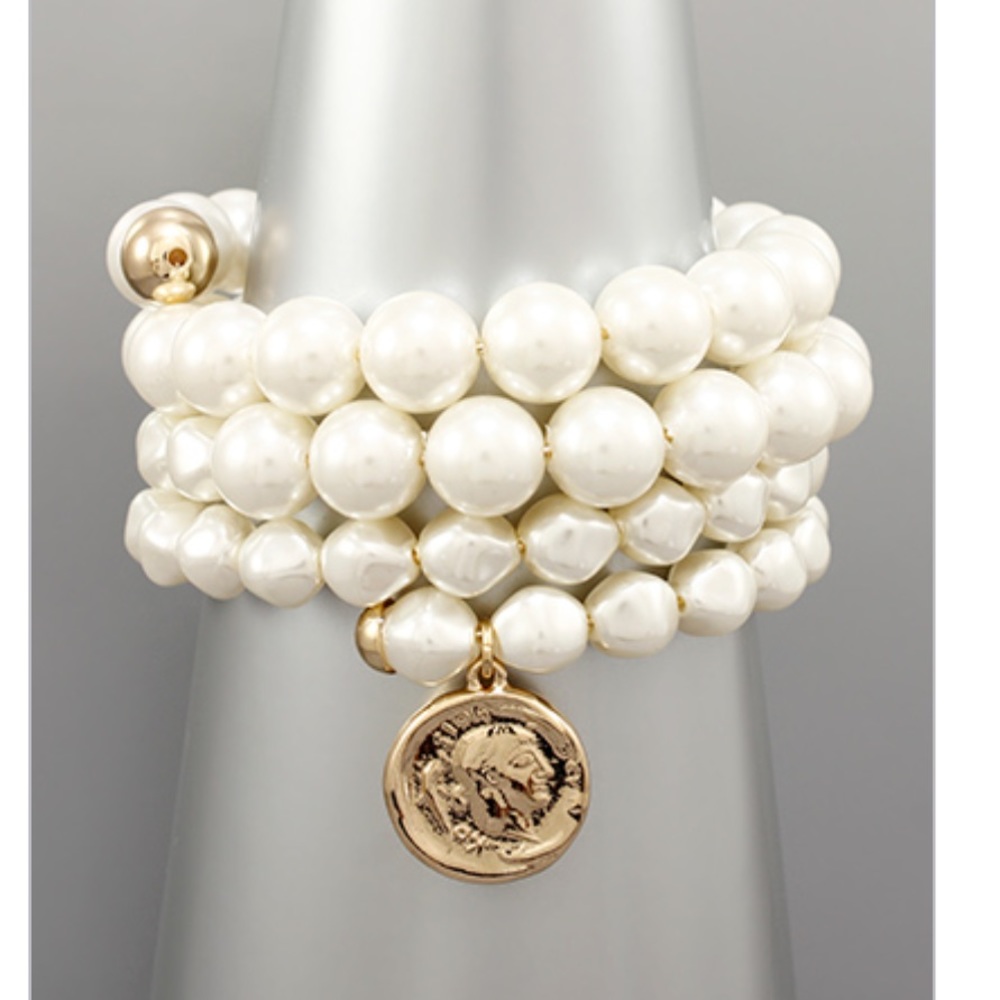 Coin Charm Pearl Bracelet
